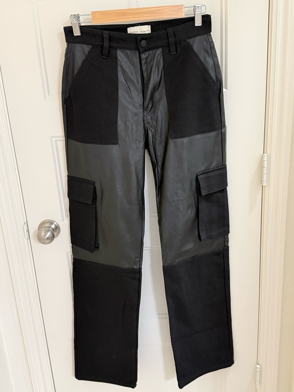 Gilded Intent Black Mixed-Material Cargo Pants